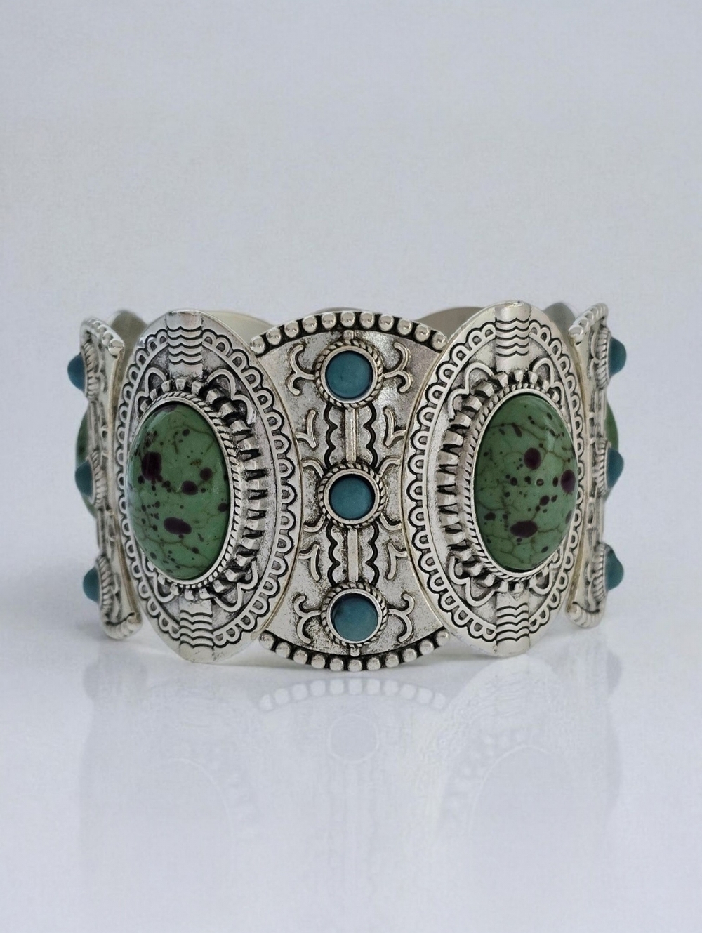 Montana Silversmiths "Attitude Line"  Turquoise Dreams Stretch Bracelet ~ New